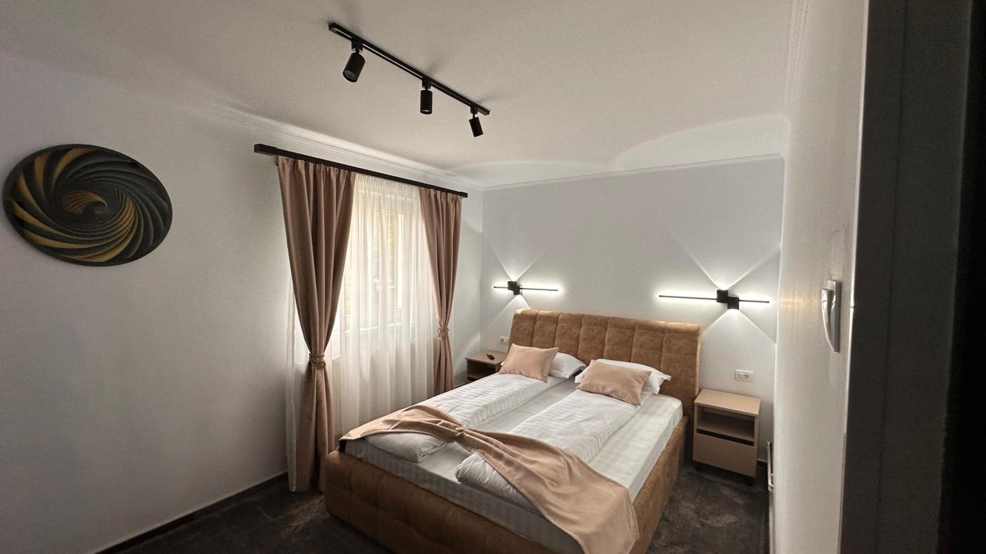 Dream House Apartment Fagaras Bagian luar foto