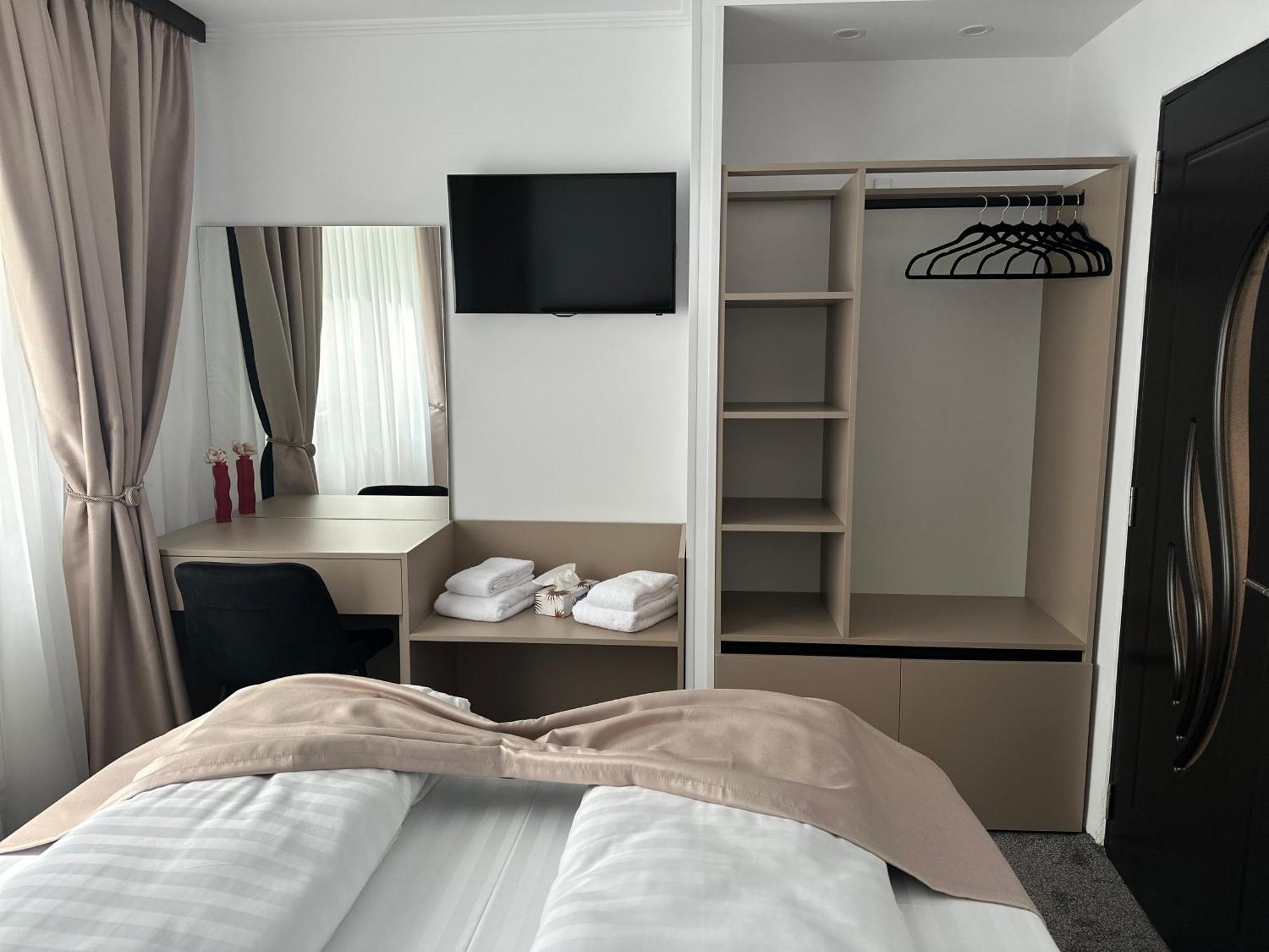 Dream House Apartment Fagaras Bagian luar foto
